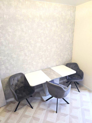 Продам трехкомнатную (3-комн.) квартиру, Цветочная ул, 1, Светлогорск г