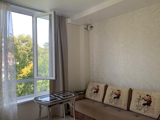 Продам двухкомнатную (2-комн.) квартиру, Достоевского ул, 18Д, Ялта г