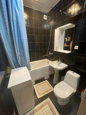 Продам двухкомнатную (2-комн.) квартиру, Достоевского ул, 18Д, Ялта г