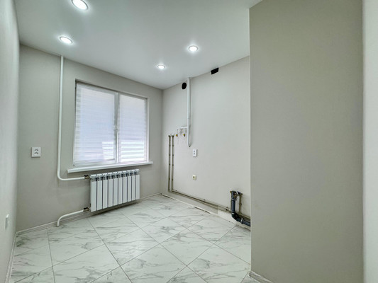 Продам трехкомнатную (3-комн.) квартиру, Ватутина ул, 31, Нальчик г