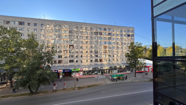 Продам двухкомнатную (2-комн.) квартиру, Карла Маркса ул, 183, Сыктывкар г