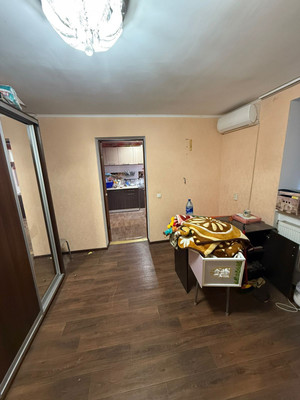 Продам многокомнатную квартиру, Крылова ул, 80, Симферополь г