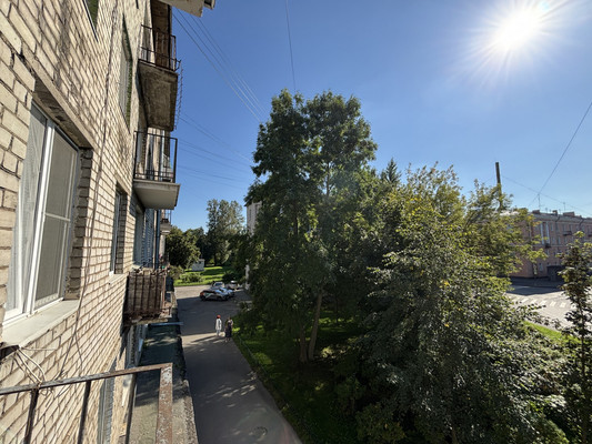 Продам двухкомнатную (2-комн.) квартиру, Центральная ул, 13А, Металлострой п