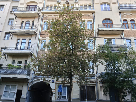 Продам трехкомнатную (3-комн.) квартиру, Тихвинский пер, 11, Москва г