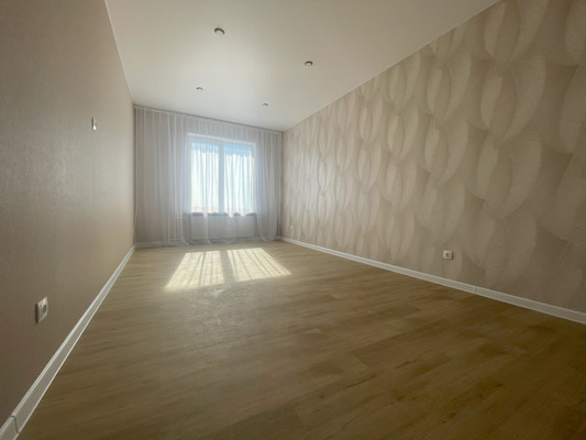 Продам трехкомнатную (3-комн.) квартиру, Уланская ул, 1, Куттузи д