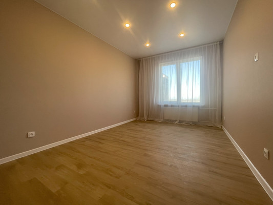 Продам трехкомнатную (3-комн.) квартиру, Уланская ул, 1, Куттузи д