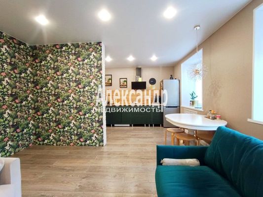 Продам трехкомнатную (3-комн.) квартиру, Ленина пр-кт, 9, Выборг г