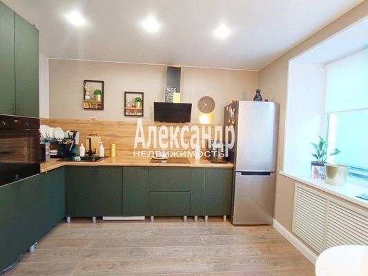 Продам трехкомнатную (3-комн.) квартиру, Ленина пр-кт, 9, Выборг г
