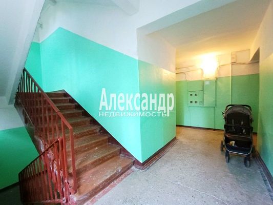 Продам трехкомнатную (3-комн.) квартиру, Ленина пр-кт, 9, Выборг г