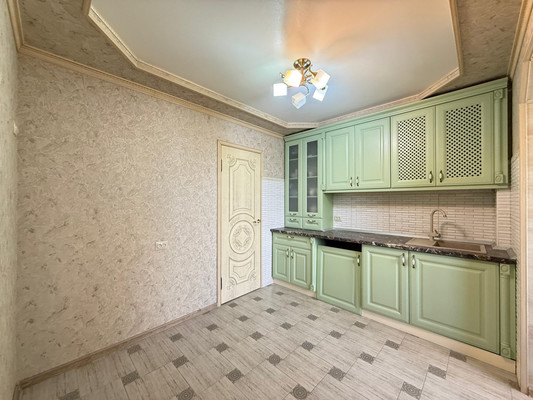 Продам трехкомнатную (3-комн.) квартиру, Лазо ул, 61, Нальчик г