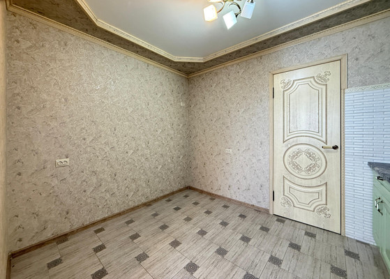 Продам трехкомнатную (3-комн.) квартиру, Лазо ул, 61, Нальчик г