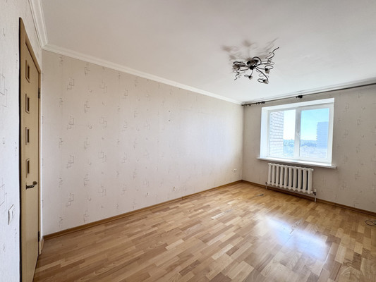 Продам двухкомнатную (2-комн.) квартиру, Красный Маяк ул, 104, Брянск г