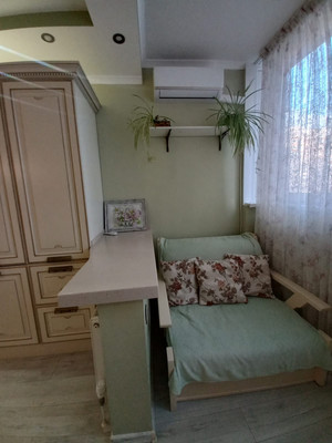 Продам двухкомнатную (2-комн.) квартиру, Лермонтова ул, 118, Анапа г