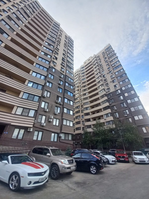 Продам двухкомнатную (2-комн.) квартиру, Лермонтова ул, 118, Анапа г