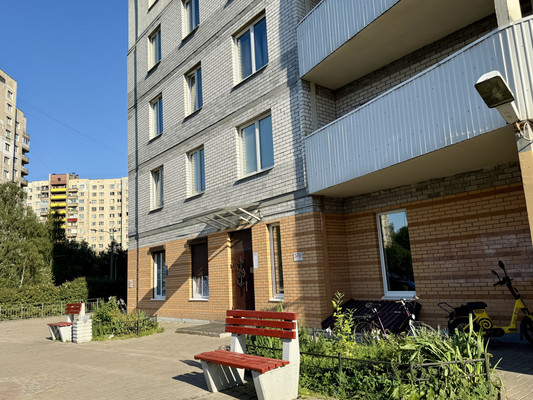 Продам двухкомнатную (2-комн.) квартиру, Композиторов ул, 12Б, Санкт-Петербург г