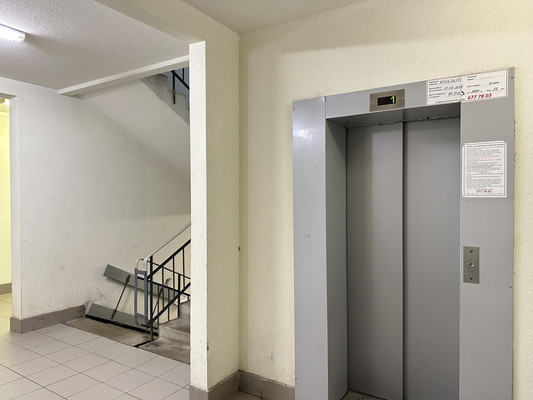 Продам трехкомнатную (3-комн.) квартиру, Юнтоловский пр-кт, 49к5, Санкт-Петербург г