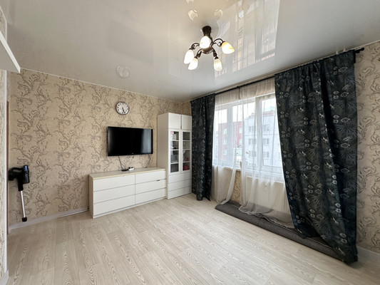 Продам трехкомнатную (3-комн.) квартиру, Юнтоловский пр-кт, 49к5, Санкт-Петербург г