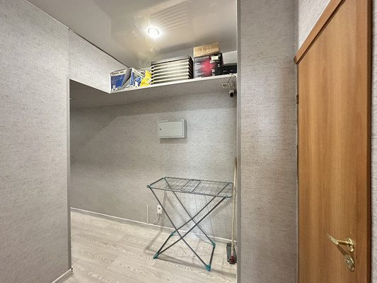 Продам трехкомнатную (3-комн.) квартиру, Юнтоловский пр-кт, 49к5, Санкт-Петербург г