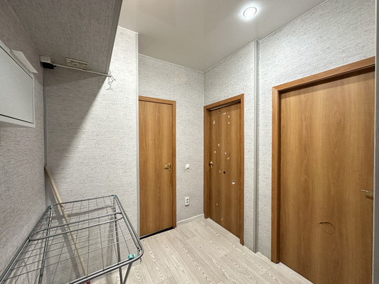 Продам трехкомнатную (3-комн.) квартиру, Юнтоловский пр-кт, 49к5, Санкт-Петербург г