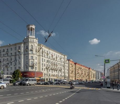 Продам трехкомнатную (3-комн.) квартиру, Большая Полянка ул, 1/3, Москва г