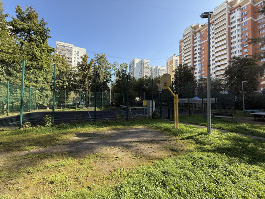 Продам двухкомнатную (2-комн.) квартиру, Рублёвское ш, 81к2, Москва г