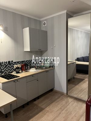 Продам однокомнатную (1-комн.) квартиру, Воронцовский б-р, 19к1, Мурино п