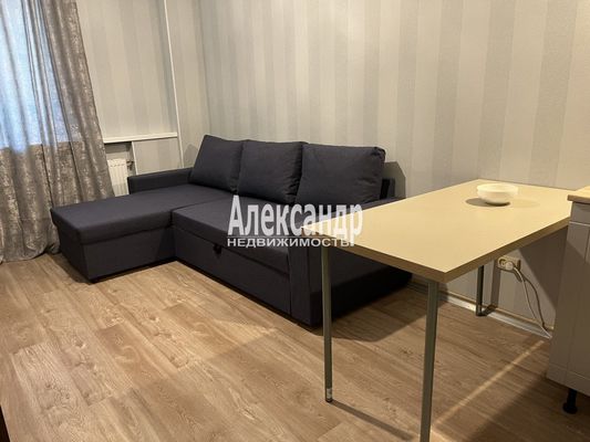 Продам однокомнатную (1-комн.) квартиру, Воронцовский б-р, 19к1, Мурино п