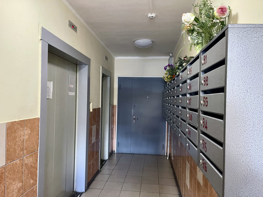 Продам однокомнатную (1-комн.) квартиру, Окская ул, 1к1, Москва г