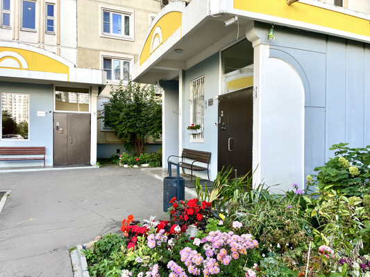 Продам однокомнатную (1-комн.) квартиру, Окская ул, 1к1, Москва г