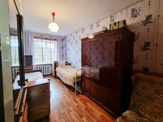 Продам двухкомнатную (2-комн.) квартиру, М.Горького ул, 4, Медвежьегорск г