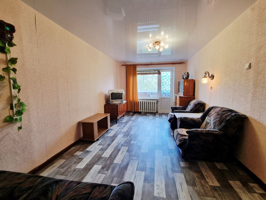 Продам двухкомнатную (2-комн.) квартиру, М.Горького ул, 4, Медвежьегорск г