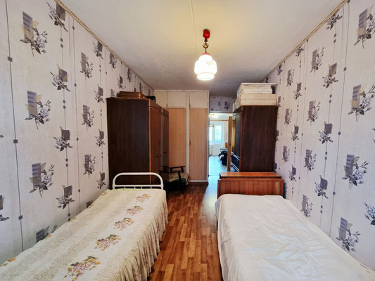 Продам двухкомнатную (2-комн.) квартиру, М.Горького ул, 4, Медвежьегорск г