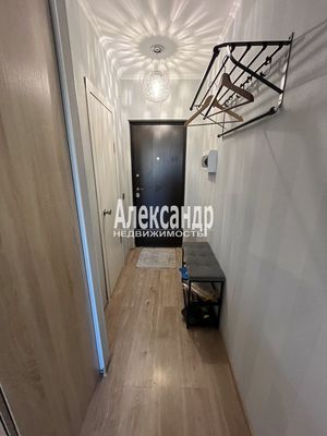 Продам однокомнатную (1-комн.) квартиру, Воронцовский б-р, 19к1, Мурино п