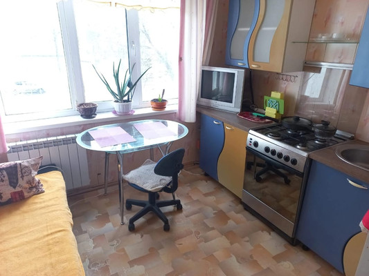 Продам однокомнатную (1-комн.) квартиру, Вингиссара пр-кт, 101, Волосово г