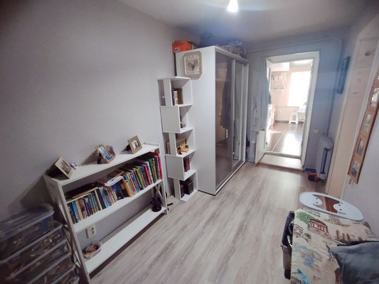 Продам двухкомнатную (2-комн.) квартиру, Дыбенко ул, 46, Симферополь г