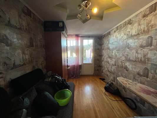 Продам трехкомнатную (3-комн.) квартиру, Ленина ул, 107, Белореченск г