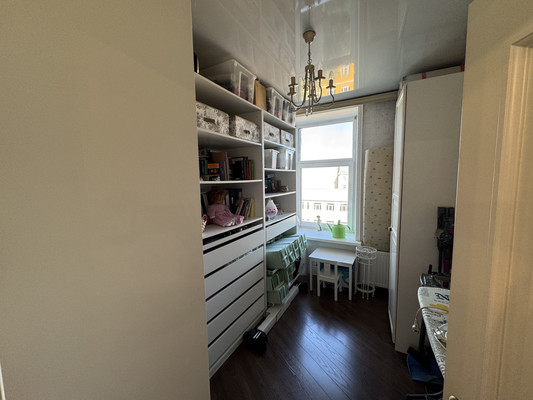 Продам трехкомнатную (3-комн.) квартиру, Гаванская ул, 4, Санкт-Петербург г