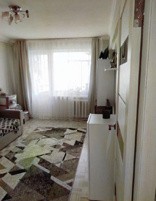 Продам трехкомнатную (3-комн.) квартиру, Новороссийская ул, 72, Армавир г
