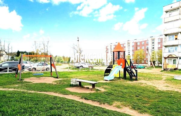Продам двухкомнатную (2-комн.) квартиру, Новая ул, 2, Михалево п