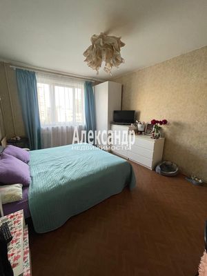 Продам трехкомнатную (3-комн.) квартиру, Планерная ул, 71к3, Санкт-Петербург г