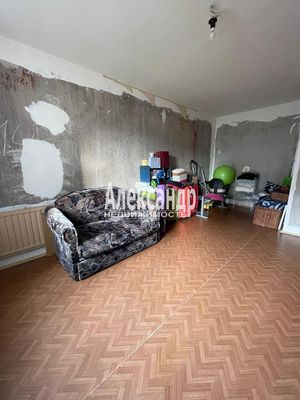 Продам трехкомнатную (3-комн.) квартиру, Планерная ул, 71к3, Санкт-Петербург г