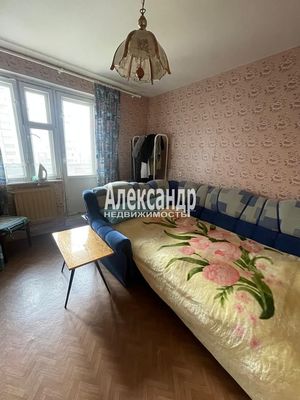 Продам трехкомнатную (3-комн.) квартиру, Планерная ул, 71к3, Санкт-Петербург г