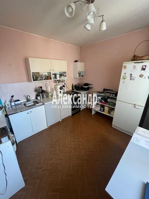 Продам трехкомнатную (3-комн.) квартиру, Планерная ул, 71к3, Санкт-Петербург г