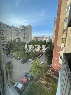 Продам трехкомнатную (3-комн.) квартиру, Планерная ул, 71к3, Санкт-Петербург г
