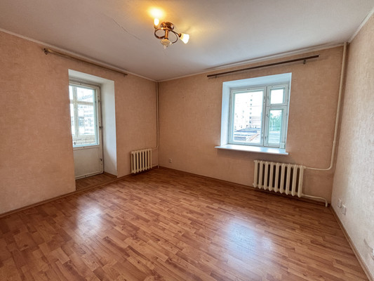 Продам однокомнатную (1-комн.) квартиру, Ленина ул, 24, Сыктывкар г