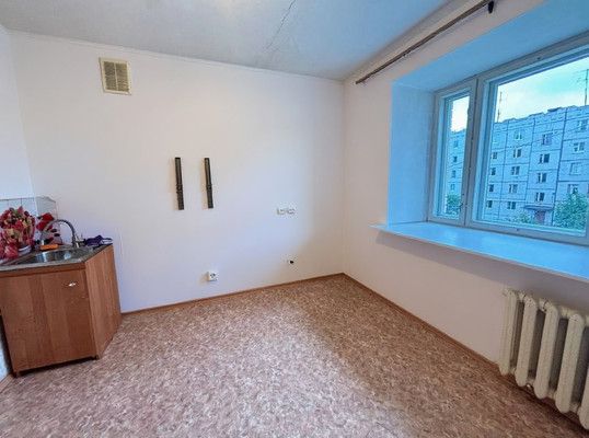 Продам однокомнатную (1-комн.) квартиру, Ленина ул, 24, Сыктывкар г