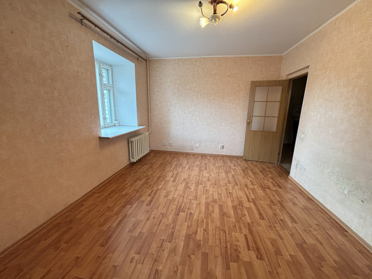 Продам однокомнатную (1-комн.) квартиру, Ленина ул, 24, Сыктывкар г