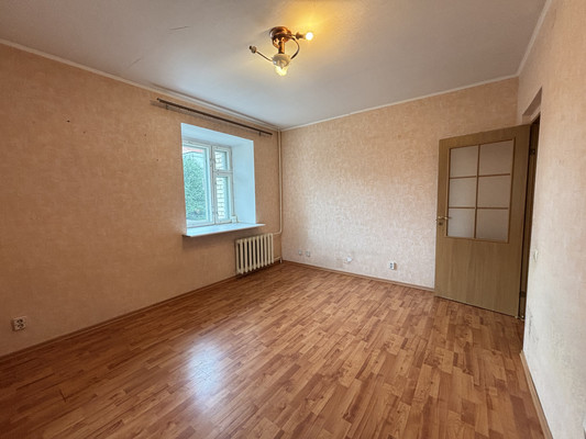 Продам однокомнатную (1-комн.) квартиру, Ленина ул, 24, Сыктывкар г