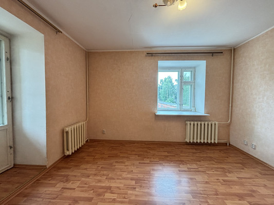 Продам однокомнатную (1-комн.) квартиру, Ленина ул, 24, Сыктывкар г
