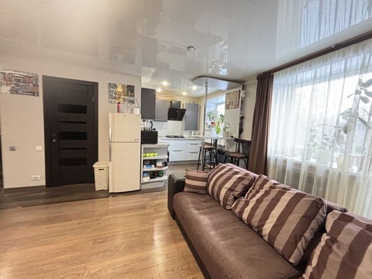 Продам двухкомнатную (2-комн.) квартиру, Чернова ул, 10, Сыктывкар г